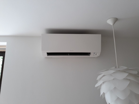 Daikin Perfera - ukotvenie