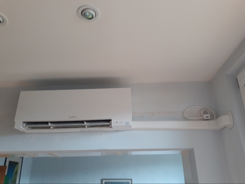 Mitsubishi Premium Design MSZ-EF Kirigamine Zen - uchytenie v byte