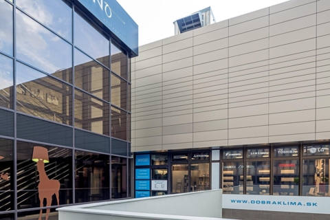 Showroom Baltrio - zvonku