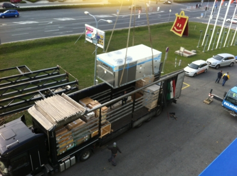 Chateau dAx, Avion Bratislava-4