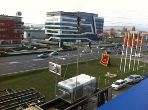 Chateau dAx, Avion Bratislava-3