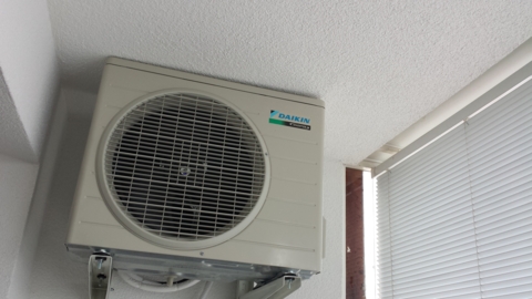 Toshiba Suzumi Plus - vonkajšia jednotka pod stropom