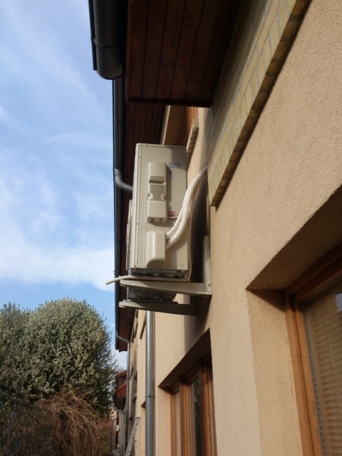 Mitsubishi MSZ-SF - ukotvenie vonkajšej jednotky na konzolách