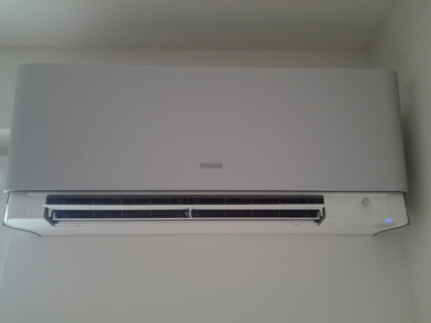 Daikin Emura - vnútorná jednotka detail