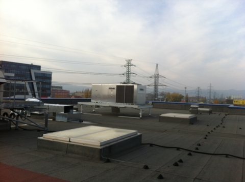 Chateau dAx, Avion Bratislava-7