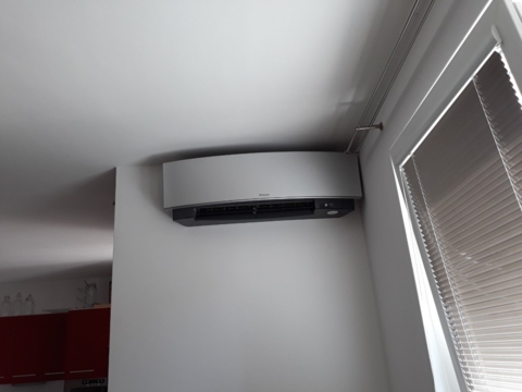 Daikin Emura - klimatizácia v rohu