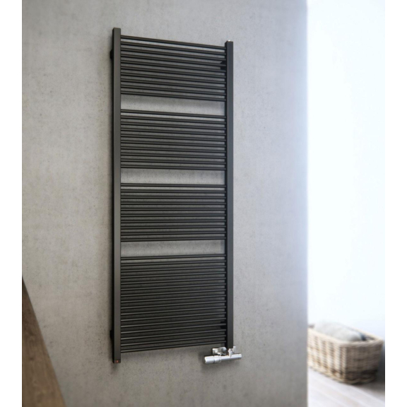 TERMA Mike dizajnový radiátor 1335x530 farba Soft 9005