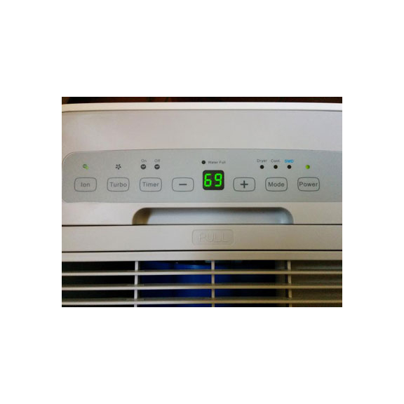 Odvlhčovač vzduchu Midea MDDG-20DEN3-QA3-ION ovladací displej