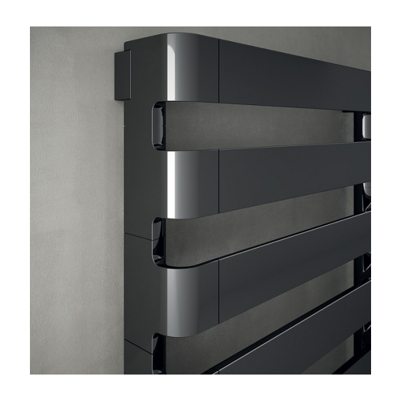 IRSAP Step B kúpeľňový radiátor detail Čierny Chróm 1