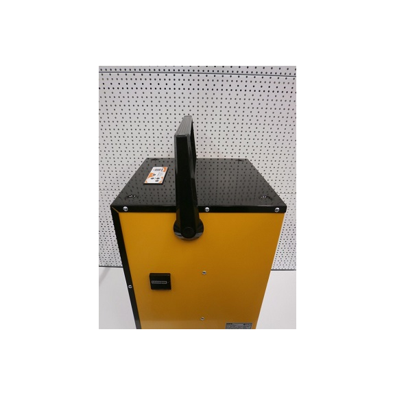 Master DH 732 poloprofesionálny odvlhčovač vzduchu