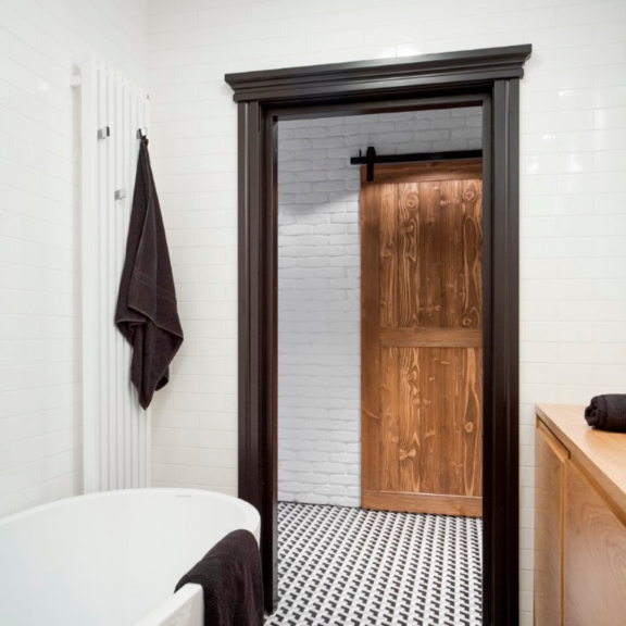 TERMA Triga dizajnový radiátor RAL 9016 moderný interiér