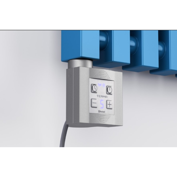 TERMA Triga E dizajnový radiátor 1700x680 RAL5012 detail - elektrický