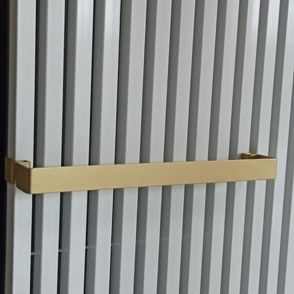 TERMA Triga vodný vertikálny radiátor - showroomový radiátor