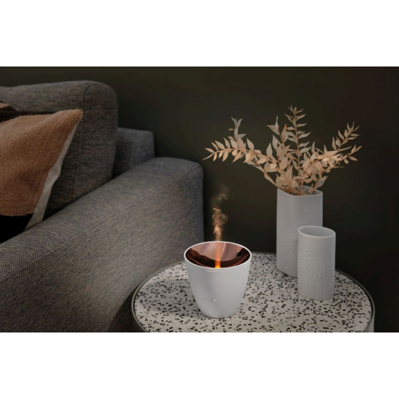 SF Zoe white_lifestyle1_landscape-small