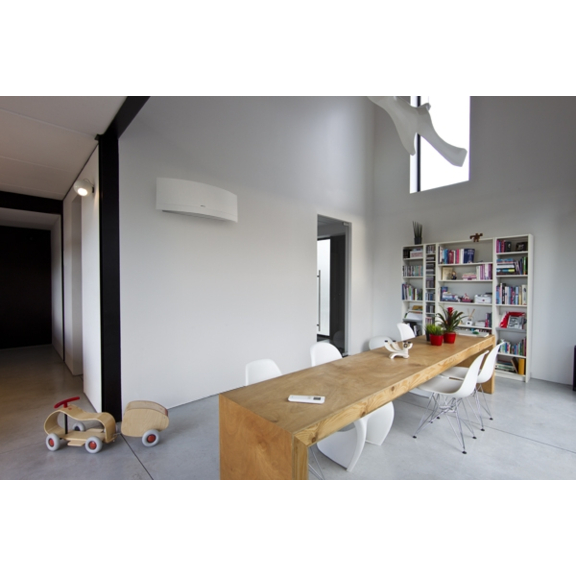 Nástenná klimatizácia Daikin Emura FTXG20LW+RXG20L, biela5