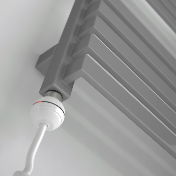 TERMA Quadrus Slim elektrický kúpeľňový radiátor farba Silver Matt - detail