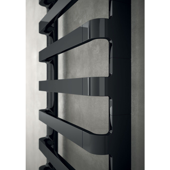 IRSAP Step B kúpeľňový radiátor detail Čierny Chróm 3