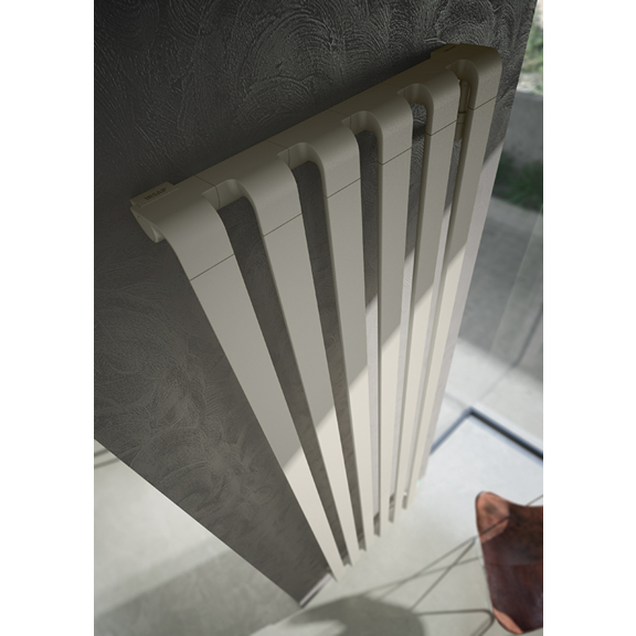 IRSAP Step V dizajnový radiátor 2000x670 farba Quartz 1 - detail
